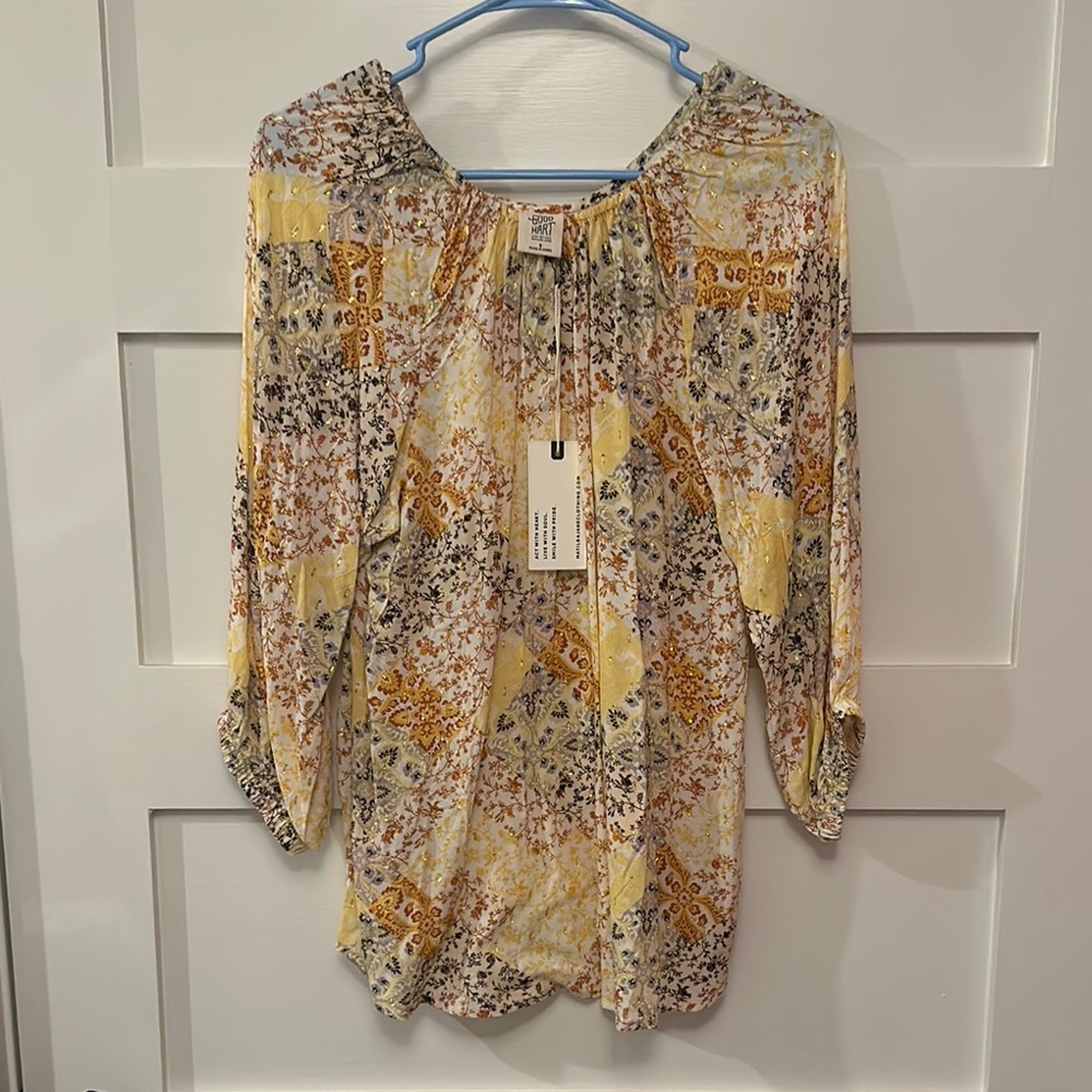 NWT Good Hart top with gold accent